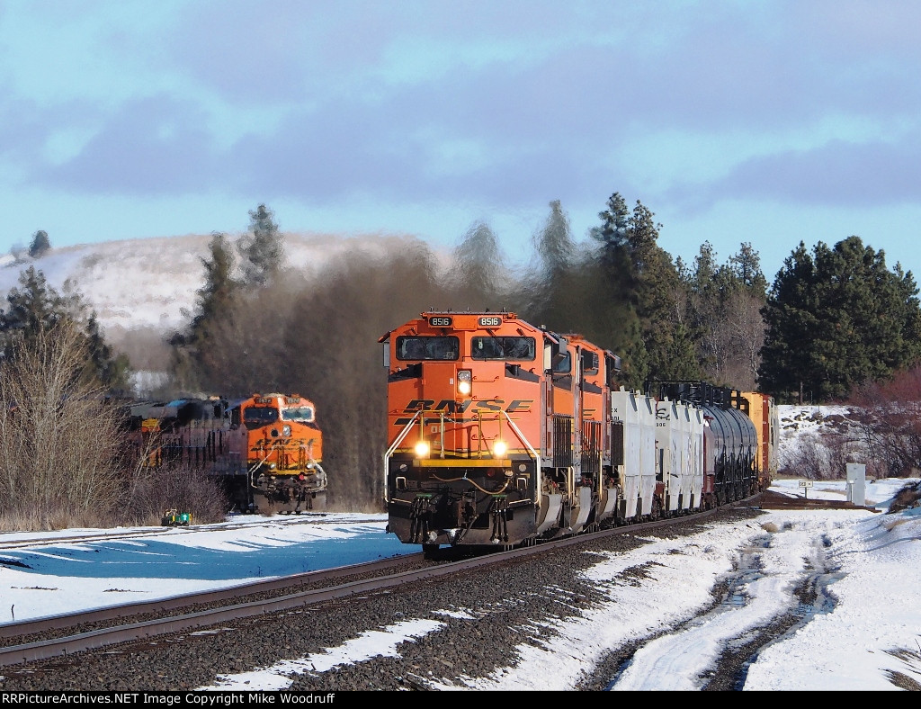 BNSF 8516